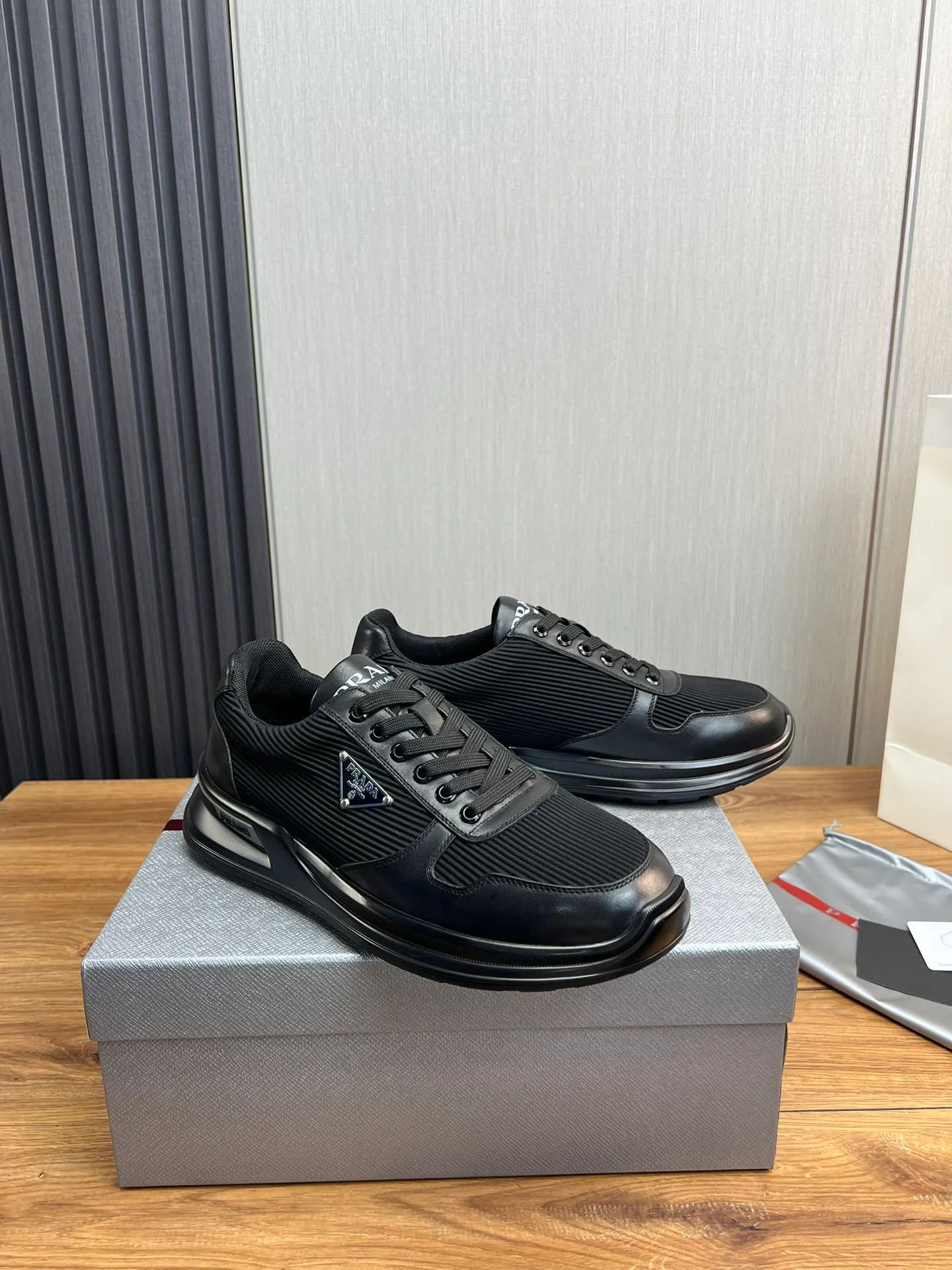Men's shoes 💰580💰 [PRADA] Men's shoes are popular in the counter, official website is synchronized, 1 high-quality shipment ✔️Original cowhide stitching mesh + cowhide lining, 1🆚1 replica, original original bottom, 38-45 (45 customized, non-refundable)